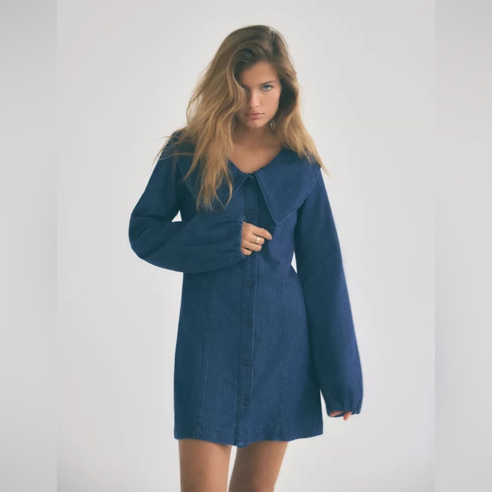Zara NWT Peter Pan Collar denim Elegant Blue Button-Up Dress.